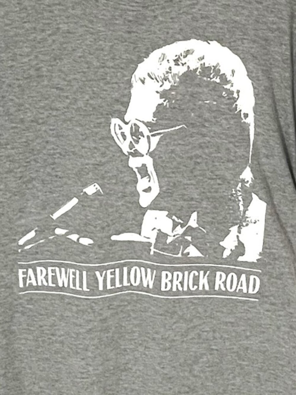 Elton John Farewell Yellow Brick Road T Shirt Size Medium (Like New)